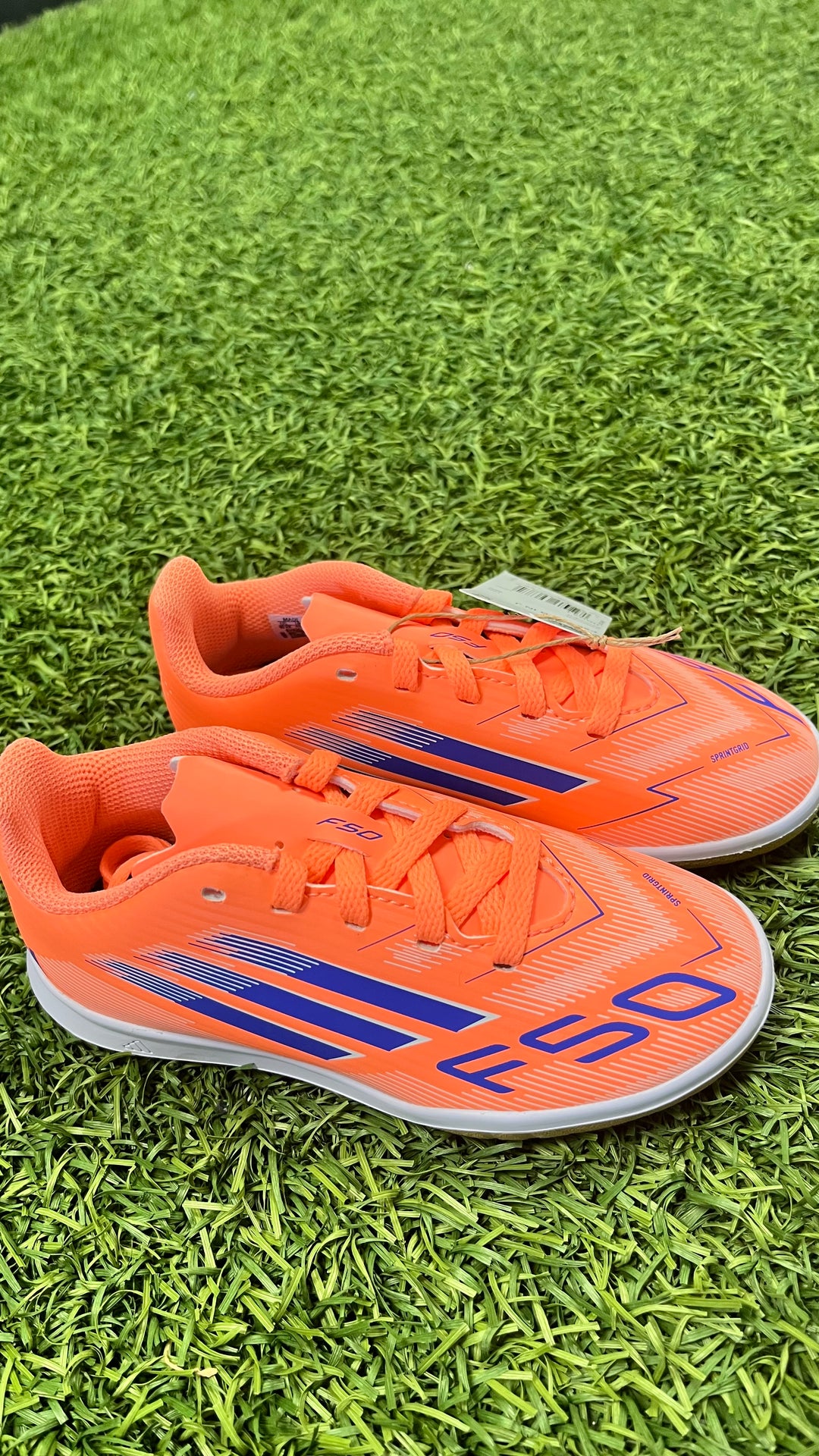 adidas gazelle silver green womens Adidas F10.9 IN Spider main image 1