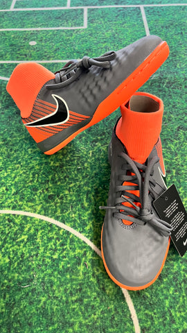 Nike Junior Obrax Academy Indoor soccer cleats Kicks and Sticks