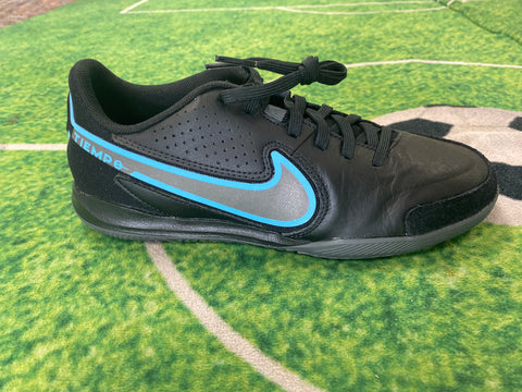 Nike tiempo indoor soccer cleats sales